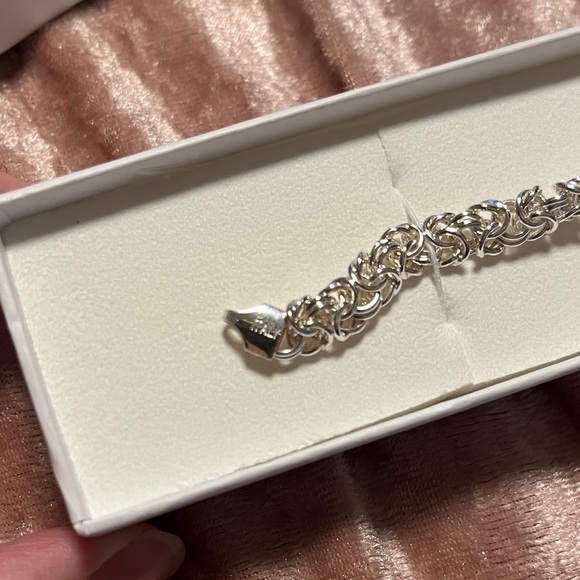Elegant Silver Bracelet - Picture 3 of 5